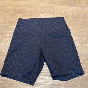 Lululemon Wunder Train 5” Shorts